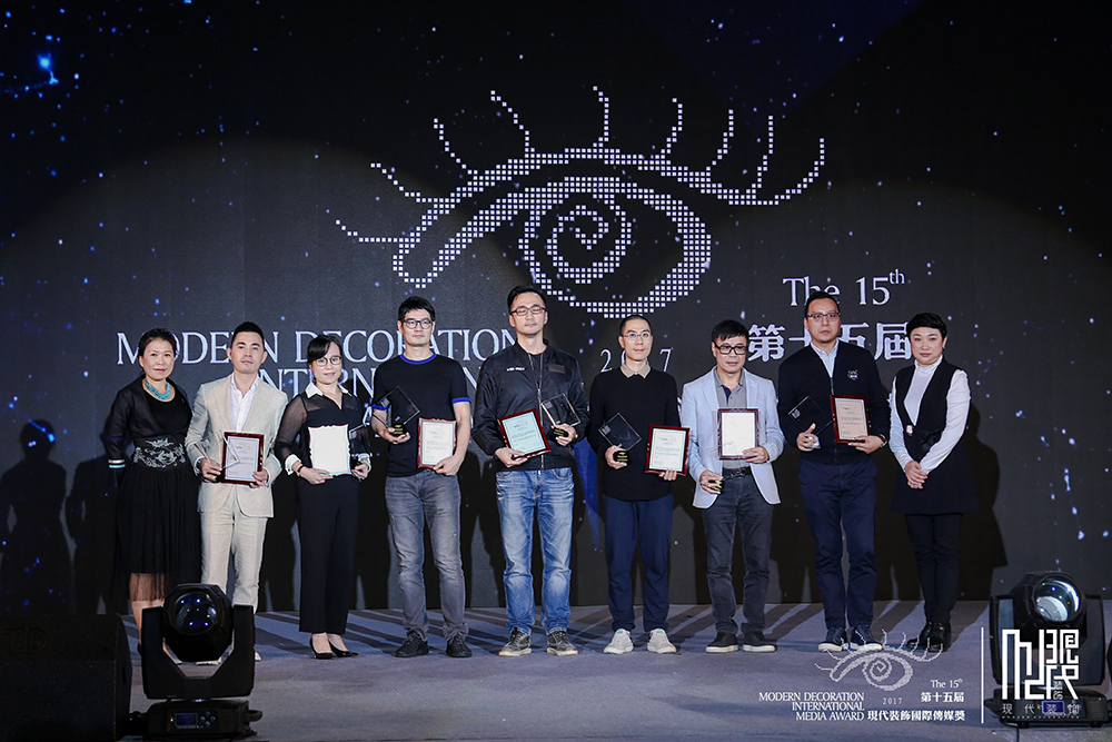 合影.jpg 合影.jpg