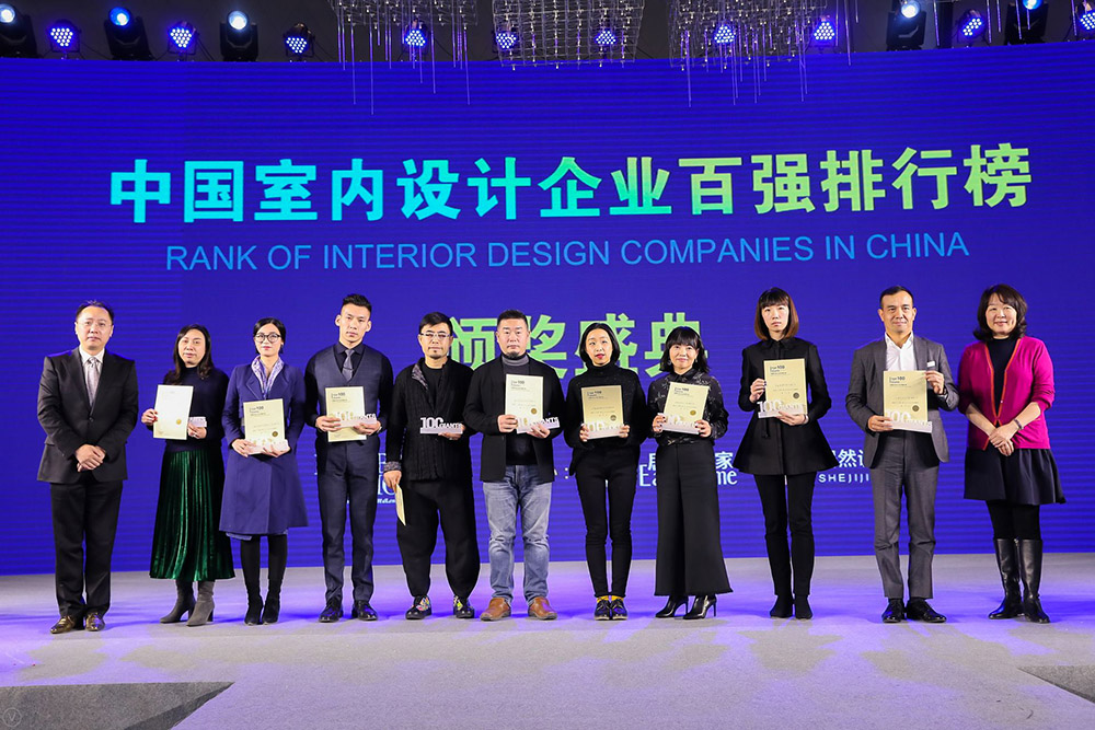 04 合影.jpg 04 合影.jpg